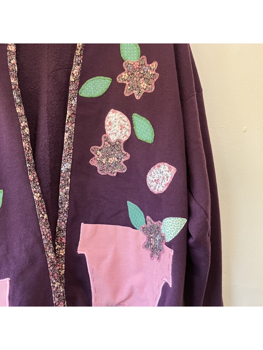 Vintage 90s Handmade Embroidered Floral Sweatshirt Cardigan Cottage Whimsy Large - Picture 2 of 11